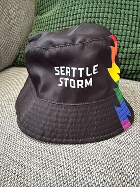 SEATTLE STORM WNBA Starbucks Pride Night Bucket Hat Reversible Black & Green